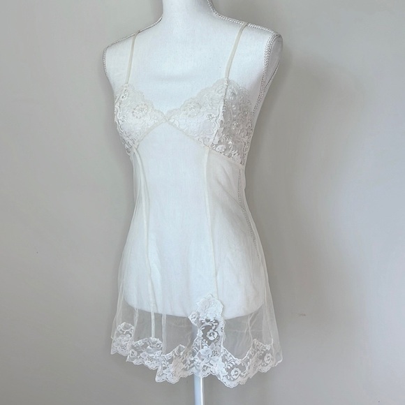 Y2K Victoria’s Secret Lingerie Slip